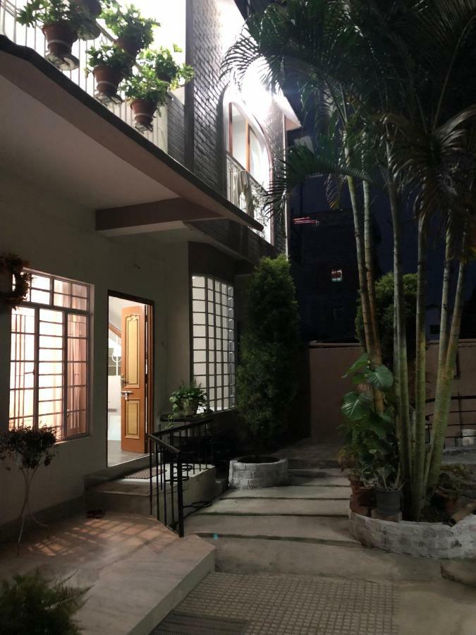 Ferienwohnung Magen Imphal Exterior foto
